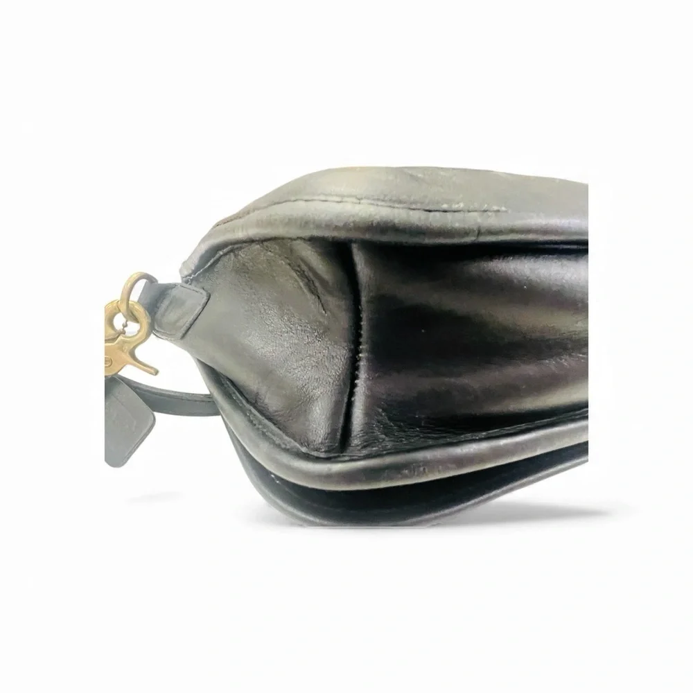 Vintage Coach Black Glove Tanned Leather Convertible Clutch Crossbody Turnlock F